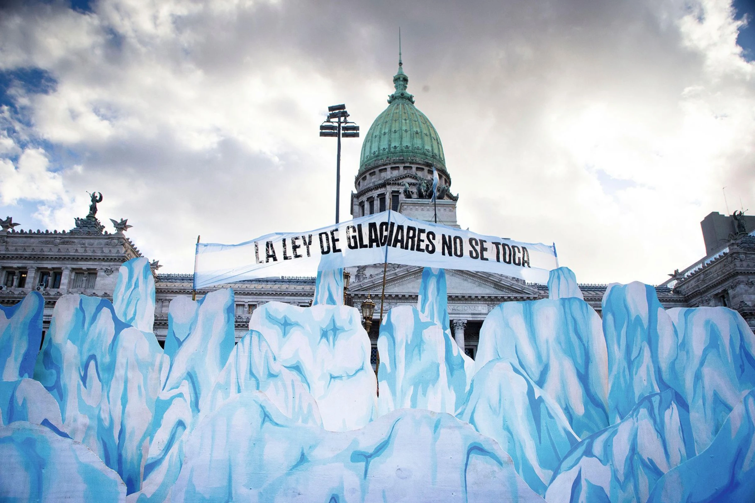 Helmut Ditsch’s painting The Triumph of Nature depicting the Perito Moreno Glacier