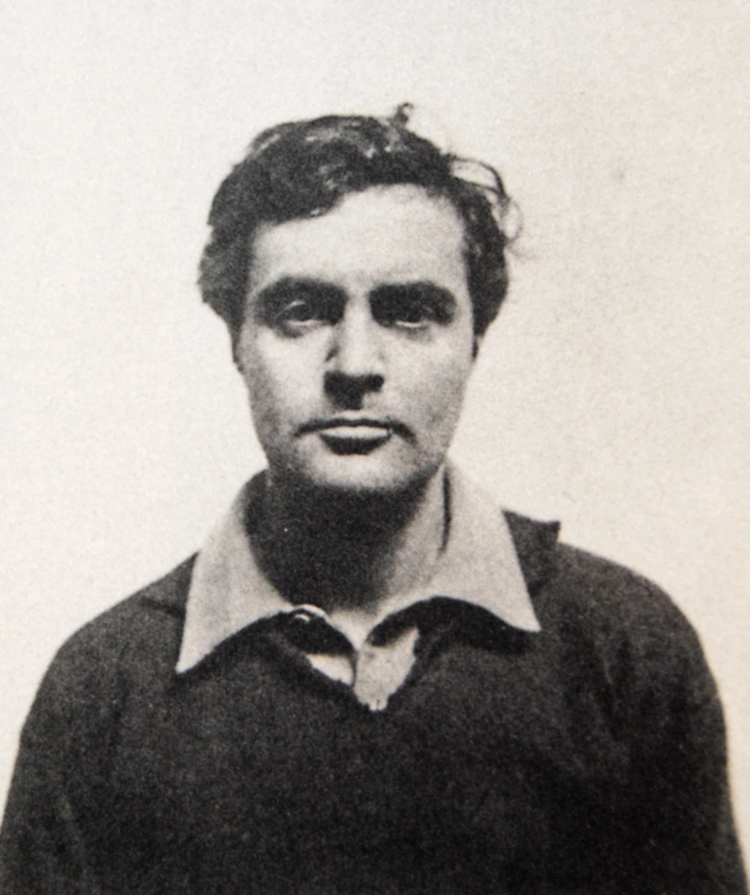 Historical portrait photograph of Amedeo Modigliani.