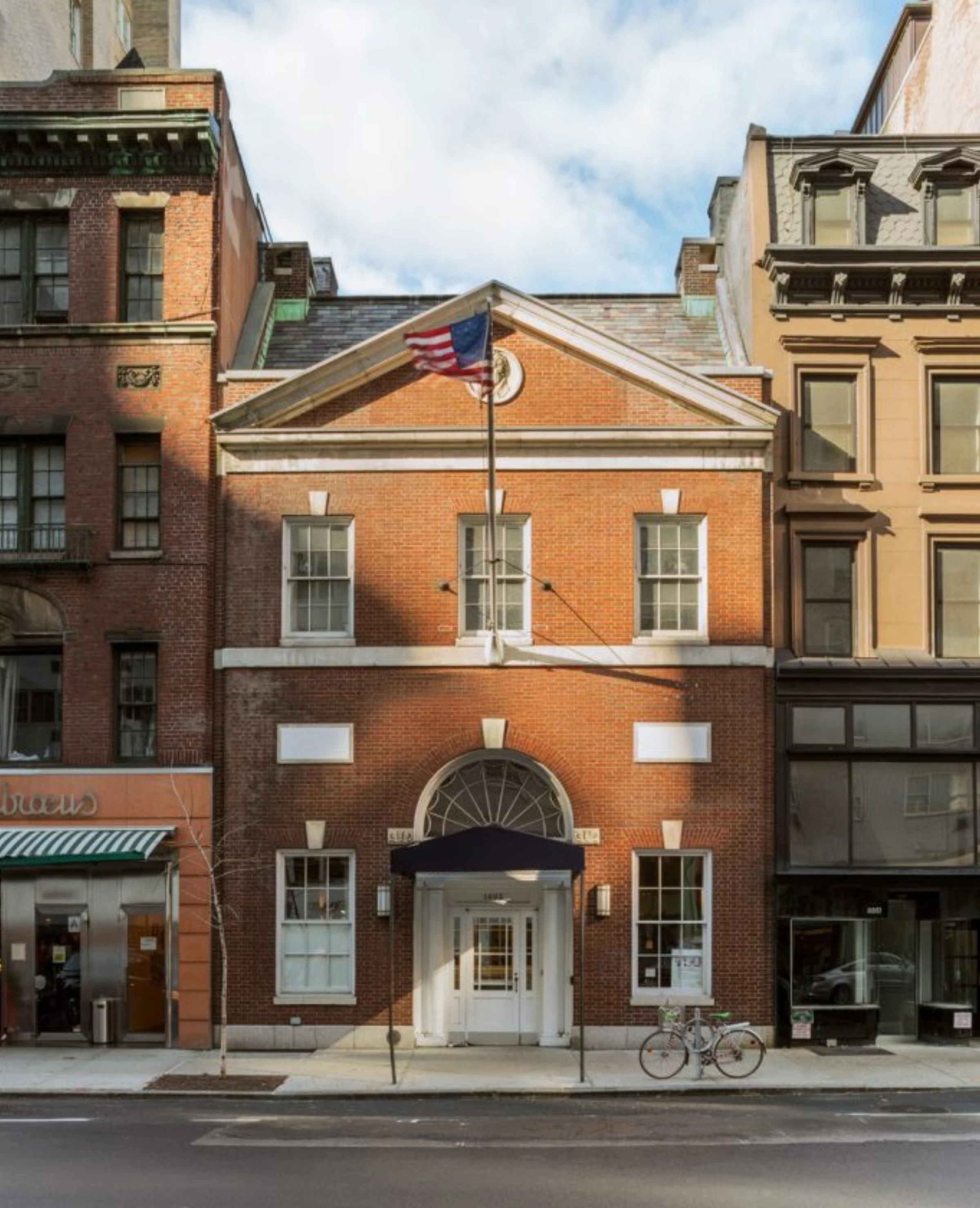 White Cube gallery flagship at 1002 Madison Avenue in New York City